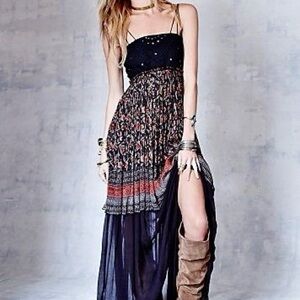 RARE EXC • Free People Botanical Print Crinkle Chiffon Maxi Dress •